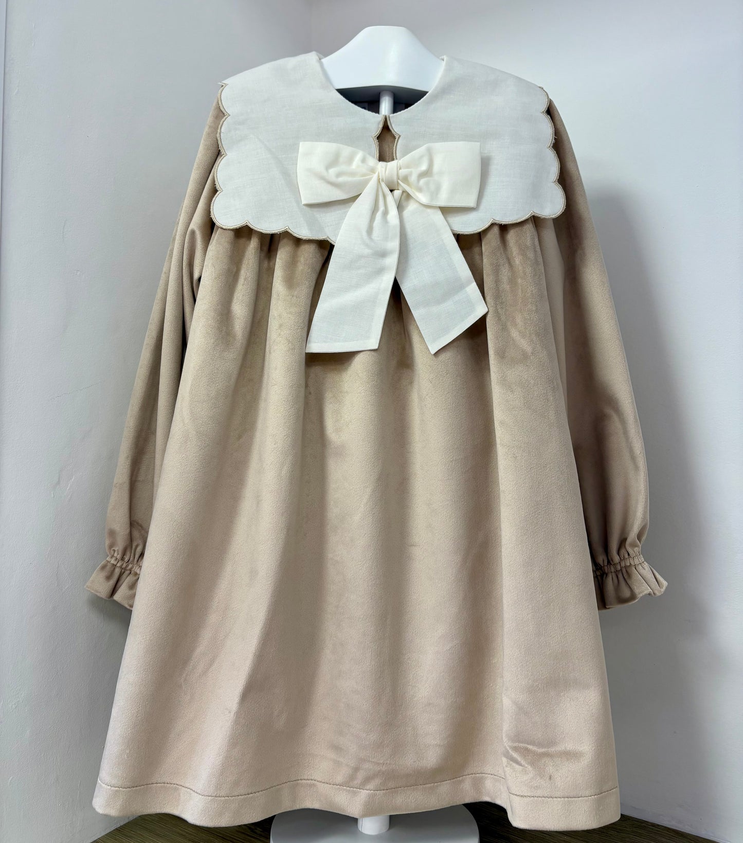 Fofettes Be Chic dress in champagne & ivory