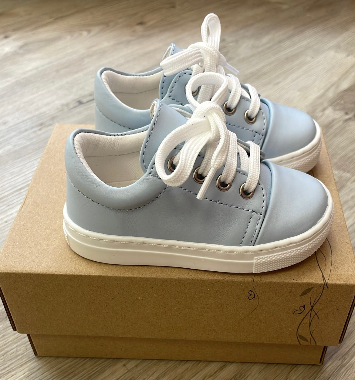 Borboleta boys leather trainers in blue