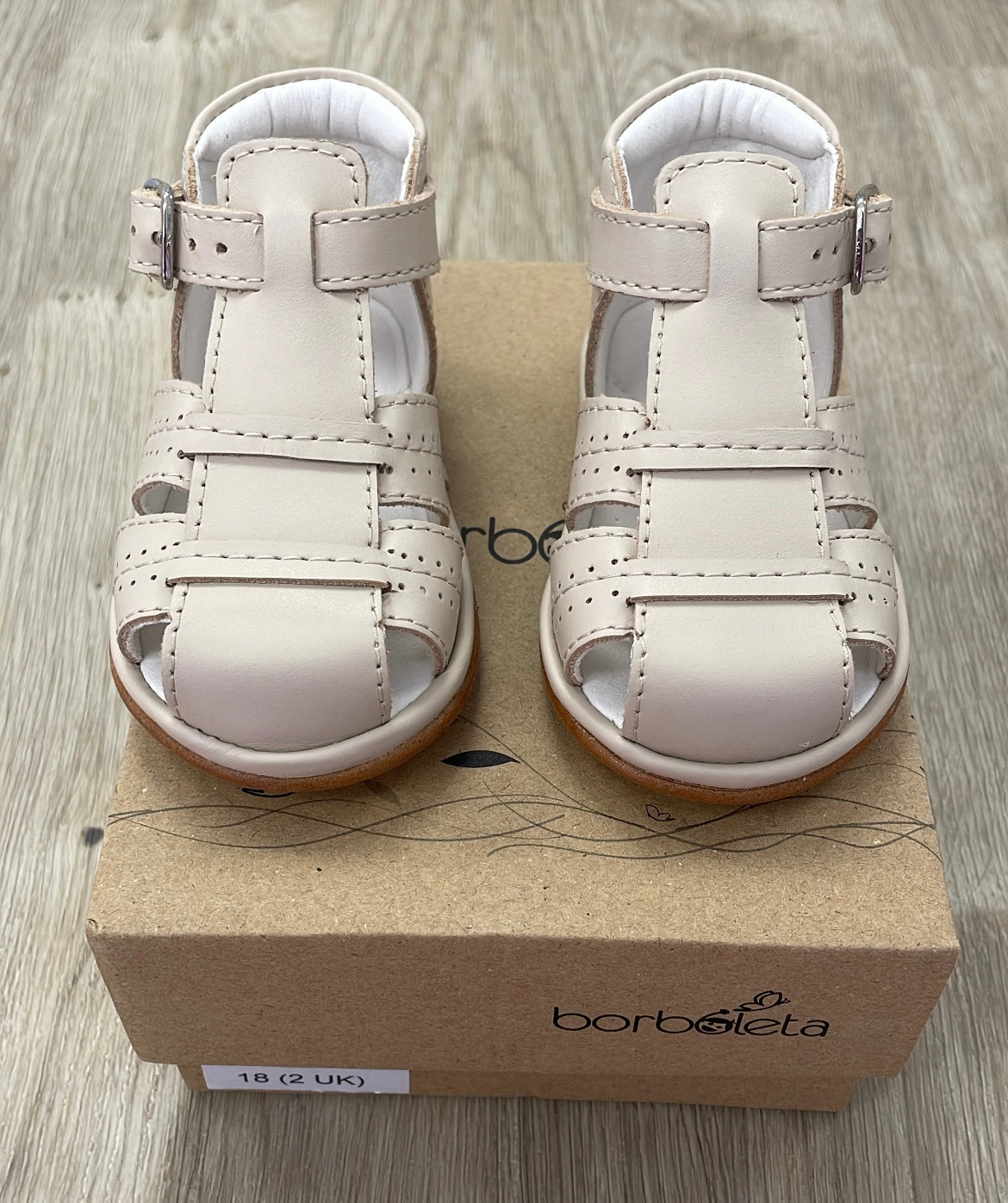 Borboleta “augusto” sandals in beige