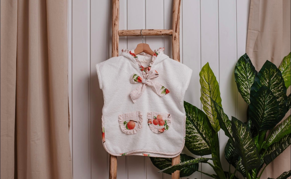 MEIA PATA SS25 PEACHES GIRLS PONCHO