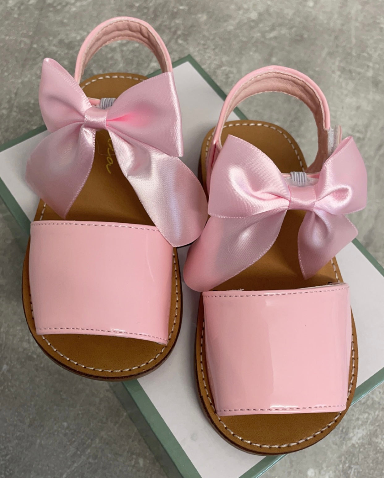 Melia bow sandals