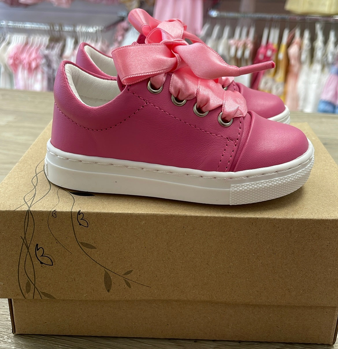 Girls borboleta trainers fuschia 100% Leather